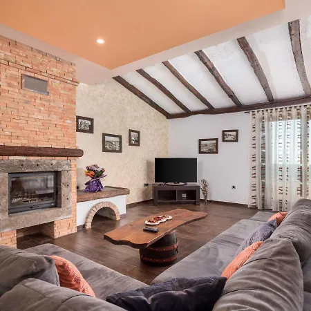 Toni By Interhome بيت للعطل