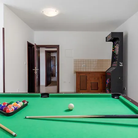 Toni By Interhome كاستاف