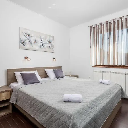 Toni By Interhome بيت للعطل كاستاف