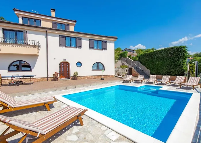 Toni By Interhome * カスタヴ